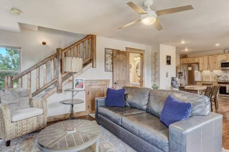 Cabin~Views~Heart Of Town~W&D~Fireplace~Kitchen Woodland Park Eksteriør billede