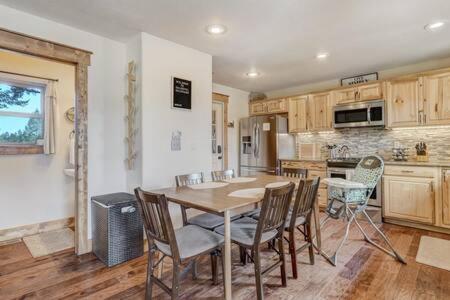 Cabin~Views~Heart Of Town~W&D~Fireplace~Kitchen Woodland Park Eksteriør billede
