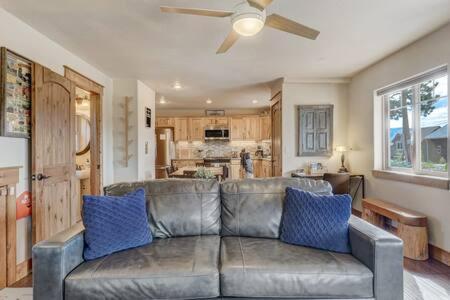 Cabin~Views~Heart Of Town~W&D~Fireplace~Kitchen Woodland Park Eksteriør billede